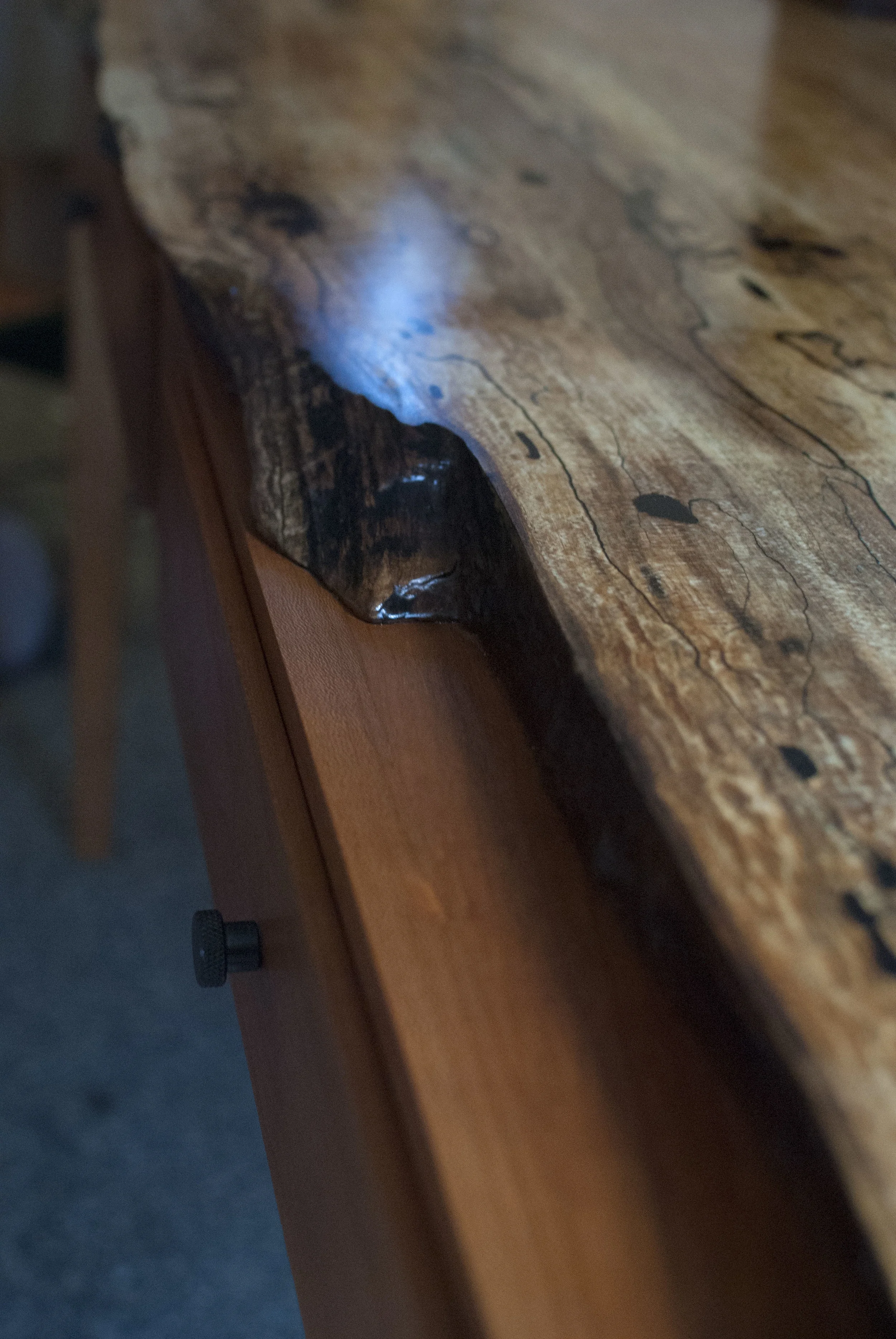 WRITING DESK