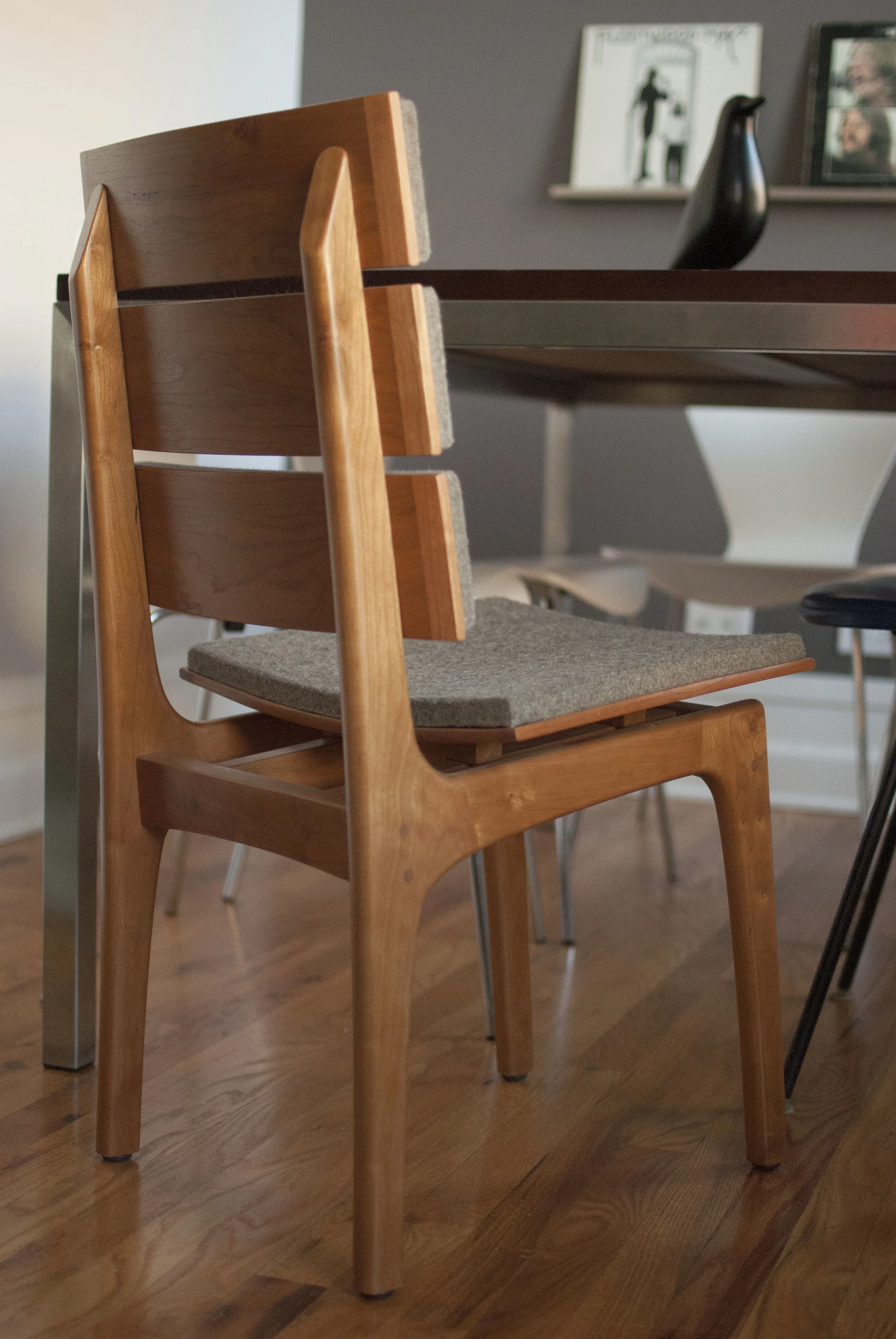 OLANN SIDE CHAIR
