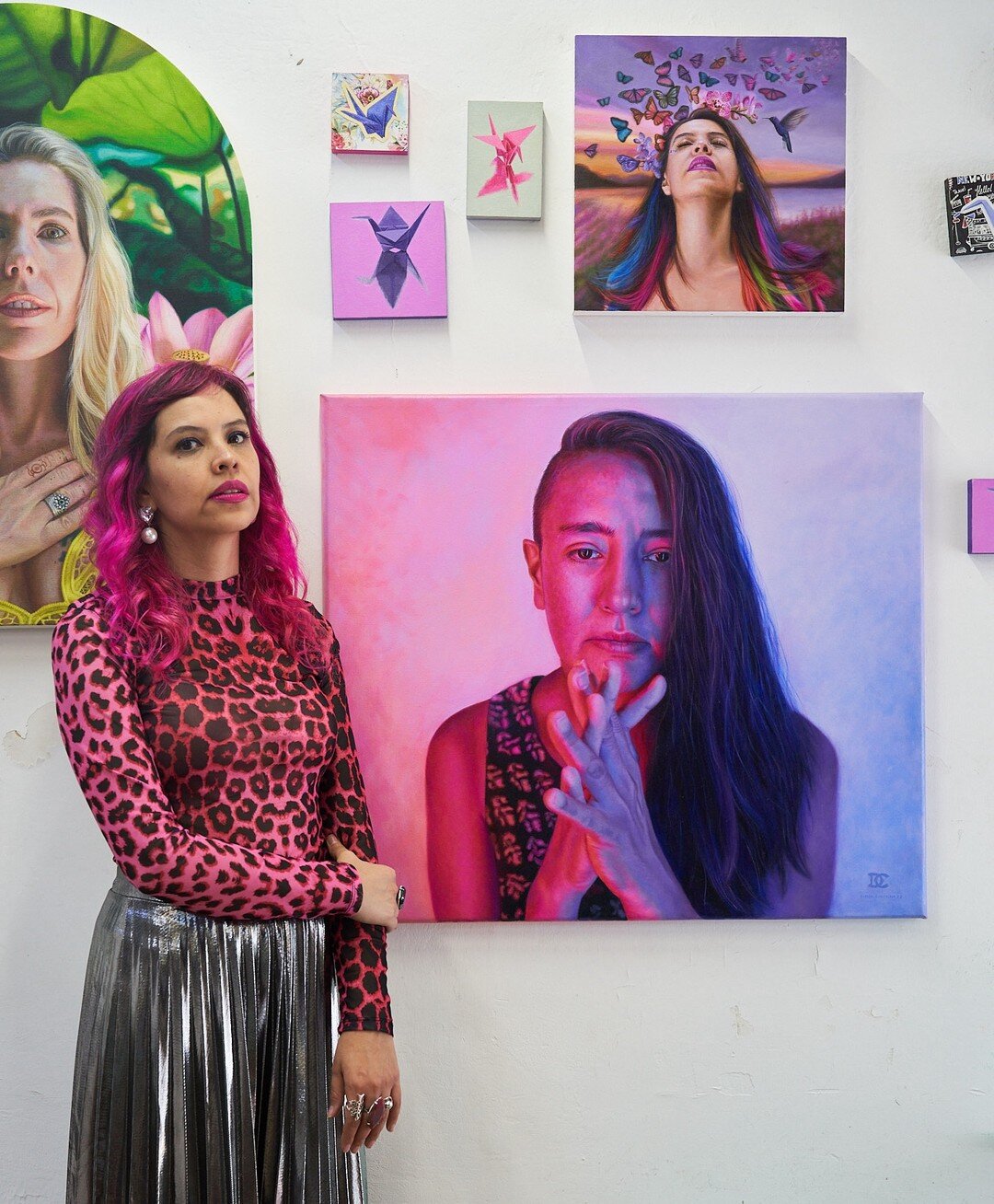 Through a detailed oil painting and drawing technique, contemporary artist Diana Carolina Lopez aims to give visual form to the process of introspection and interpretation. The artist is best known for her unique portraits made with a careful and met