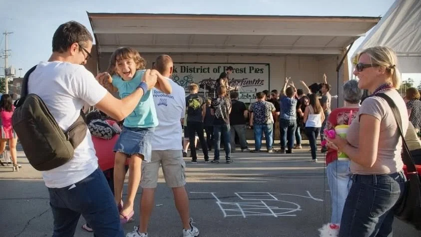 Our friend and neighbor @photowhelmed is working on an archiving project and sent us this photo today. I had never seen it and I love it. Seemed like a perfect throwback shot to share. Thanks Frank! #tbt