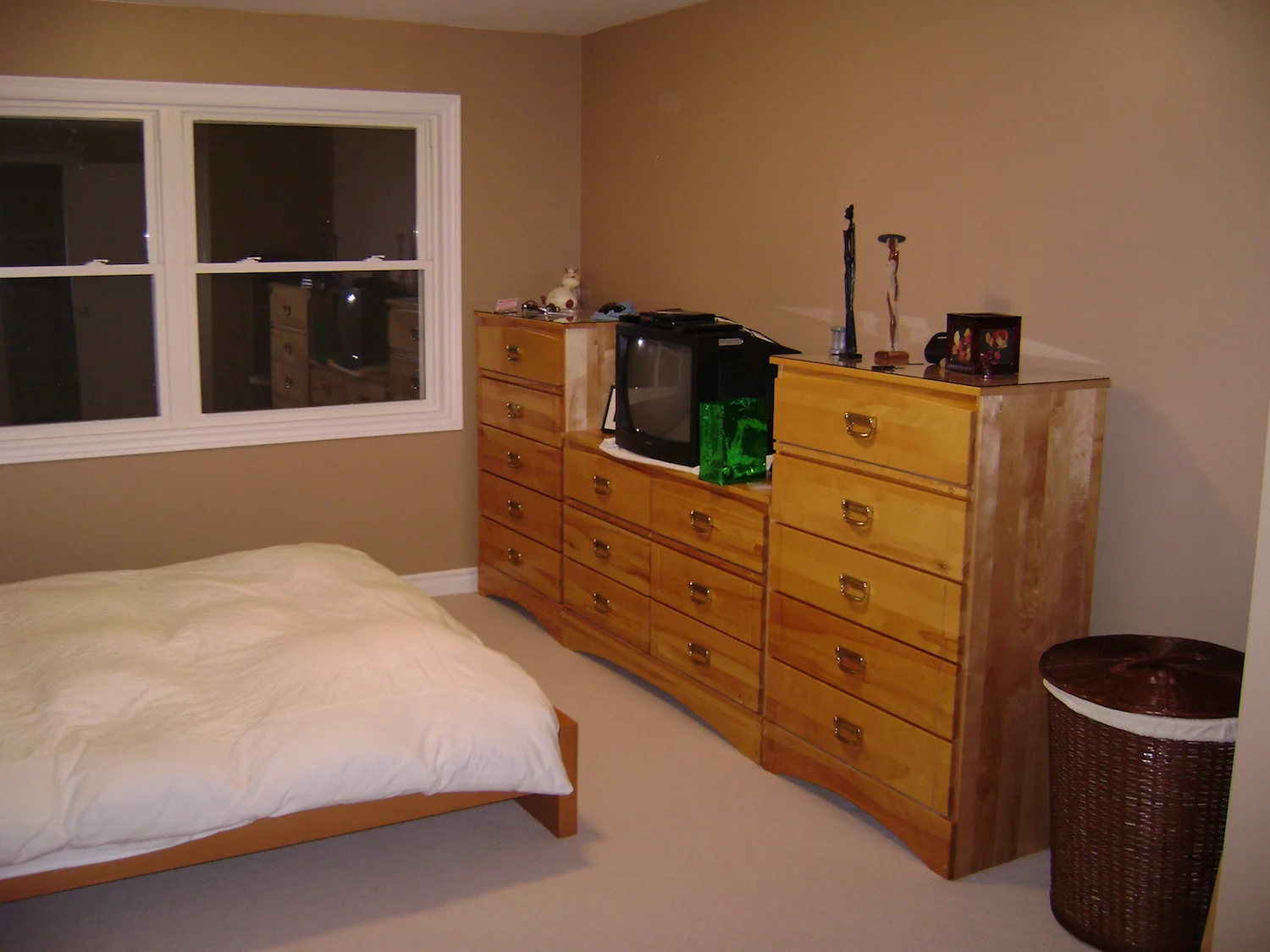 Master Bedroom (1).JPG