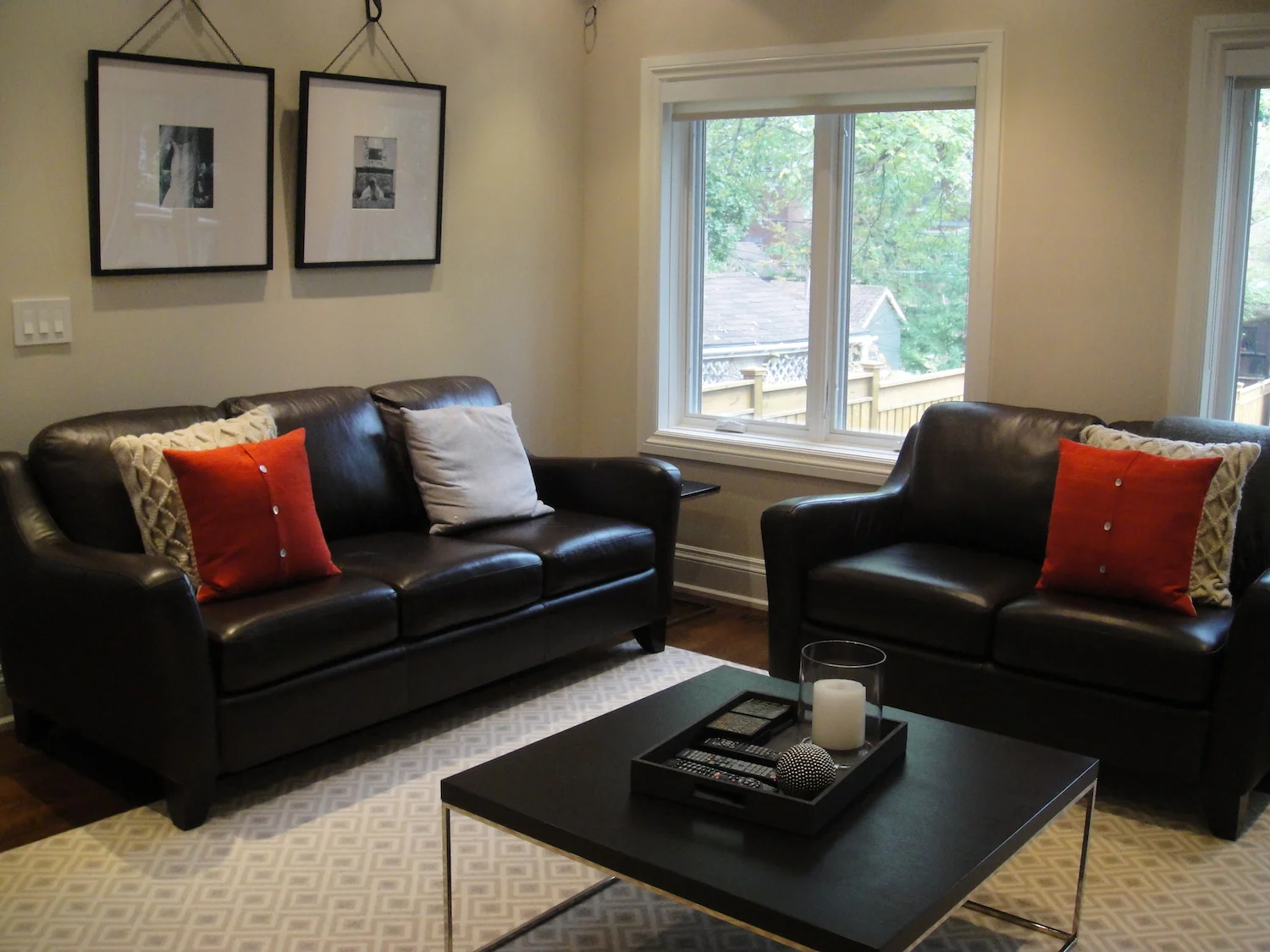 Living and Dining Room #2 (3).JPG