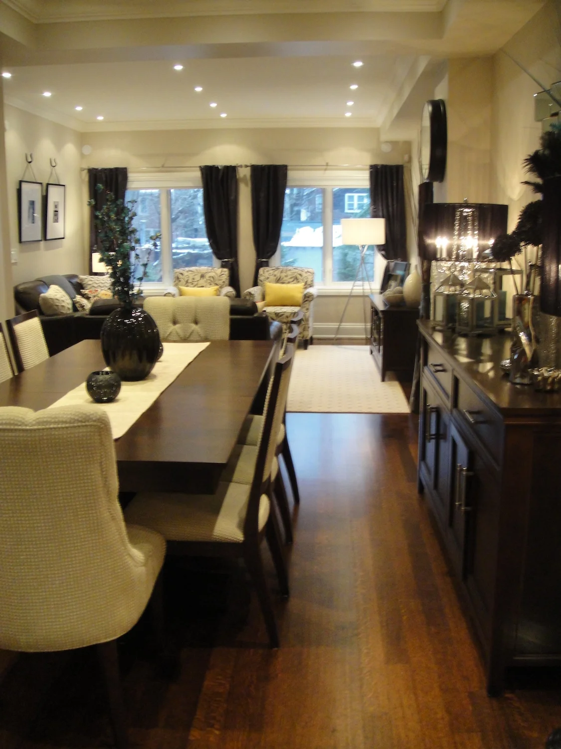 Living and Dining Room #2 (9a).JPG