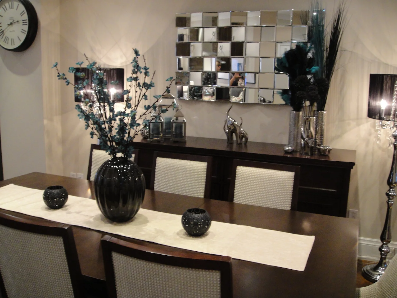 Living and Dining Room #2 (9g).JPG