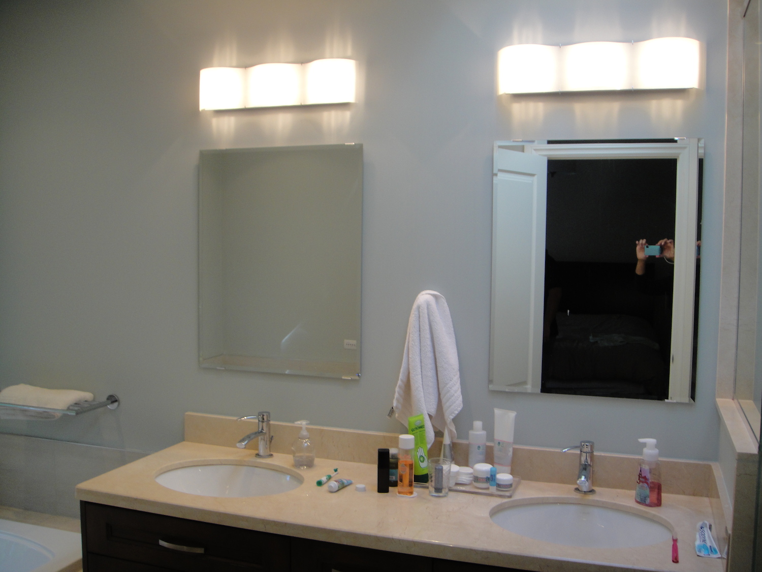 Ensuite Bathroom (1).JPG