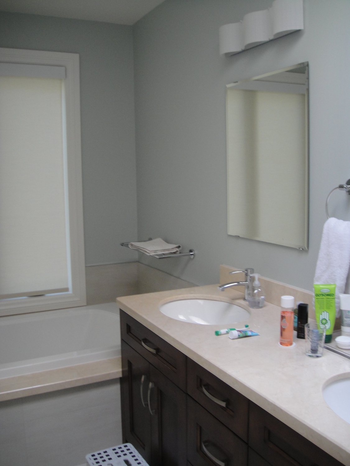 Ensuite Bathroom (6).JPG