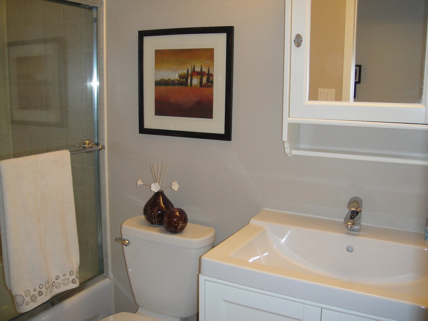 Main Bathroom #2 (2).JPG