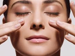 Facial massage promotes strengthening of facial muscles.