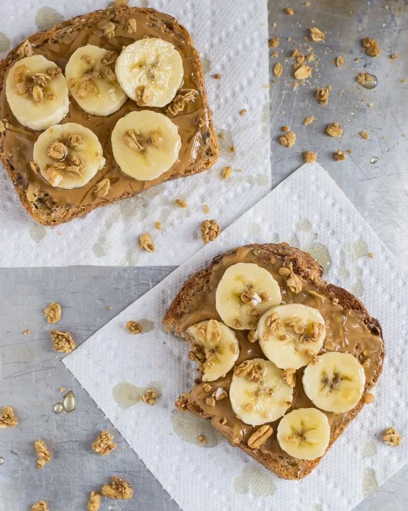 Peanut-Butter-Crunch-Toast-with-Granola-and-Honey1.jpg