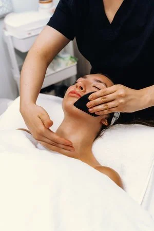 How to Get the Best Results From Gua Sha Facial Massage
