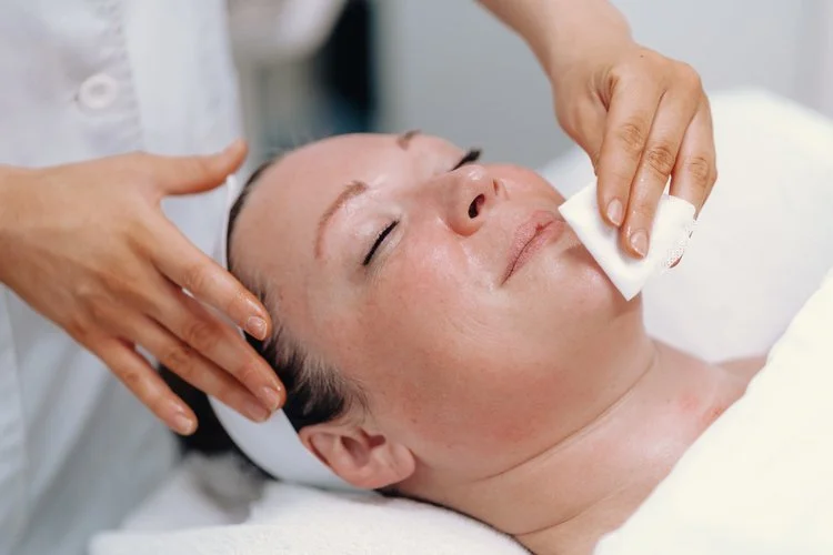 Going Makeup Free: Tips to Achieving This Skincare Goal