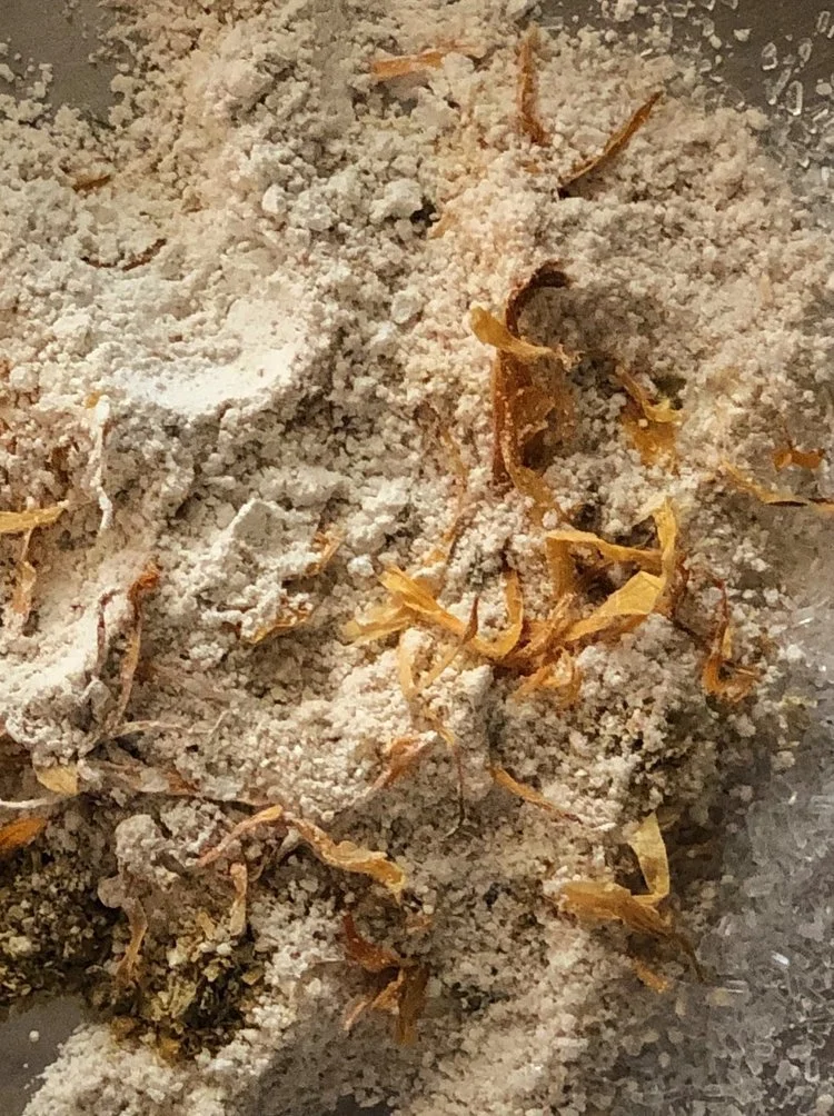 Spa-Like Bath Soaks at Home