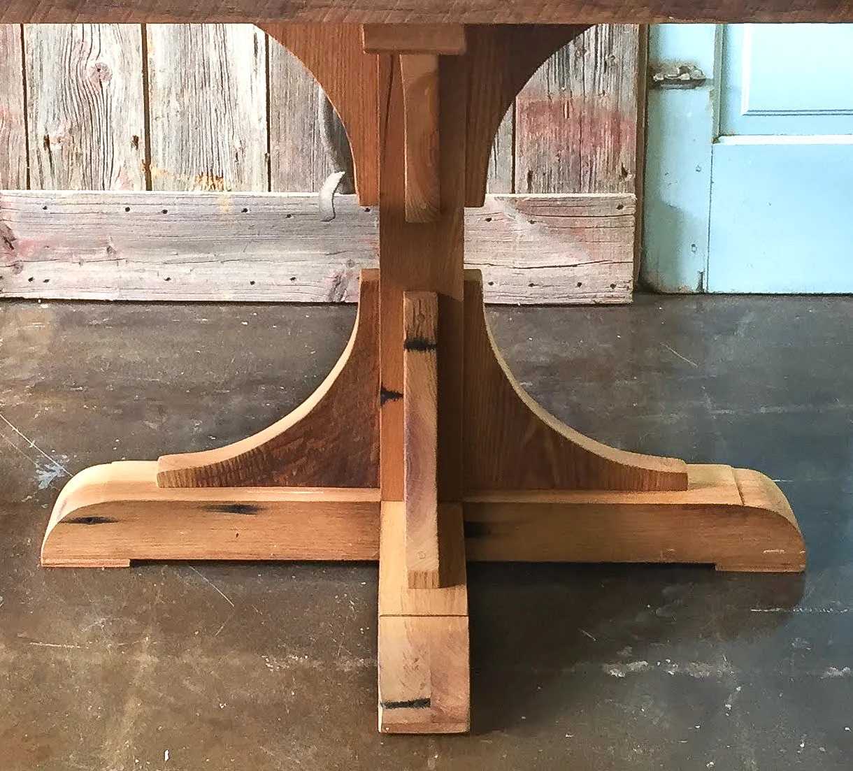 pedestal dining 1.jpg