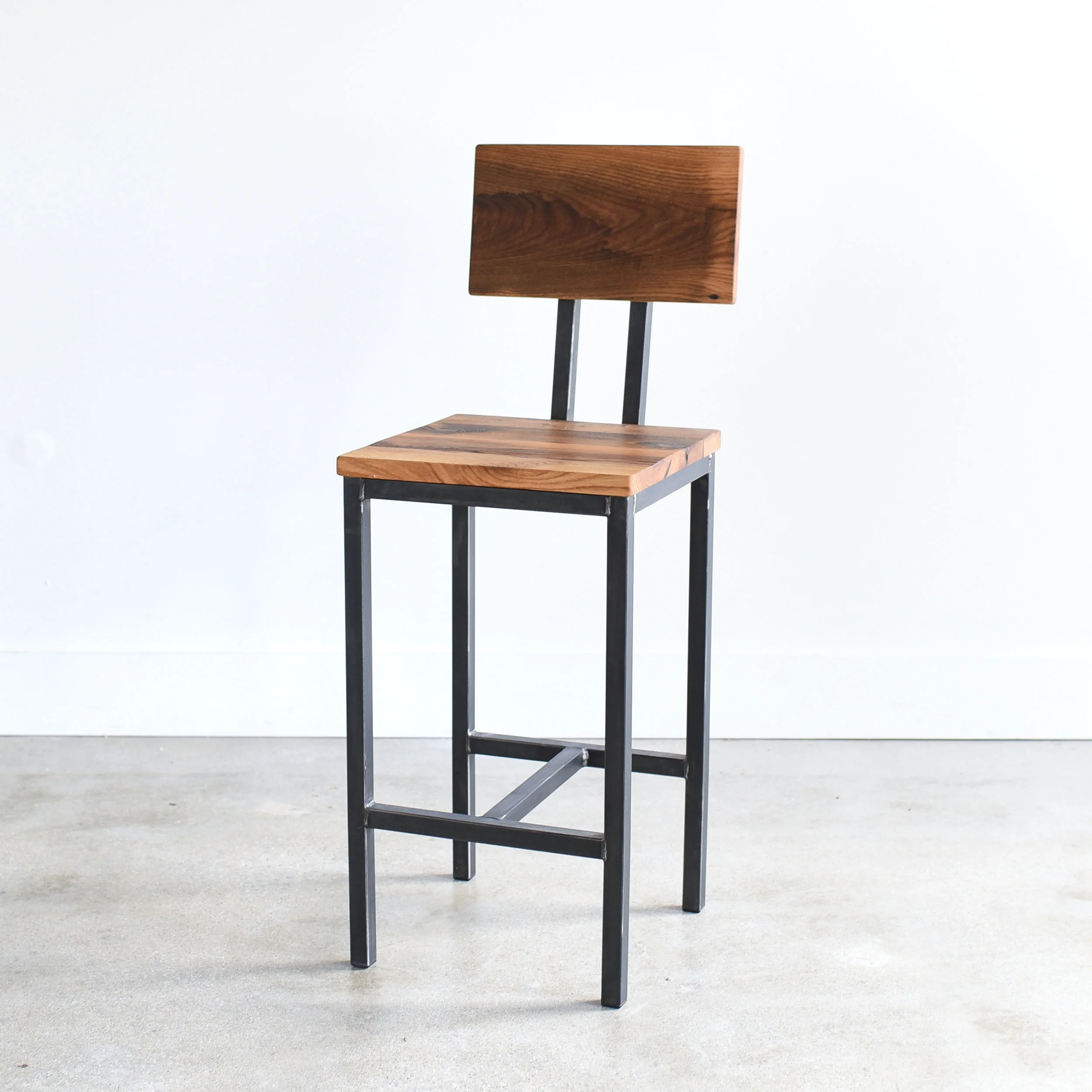 oak brstool 1.jpg
