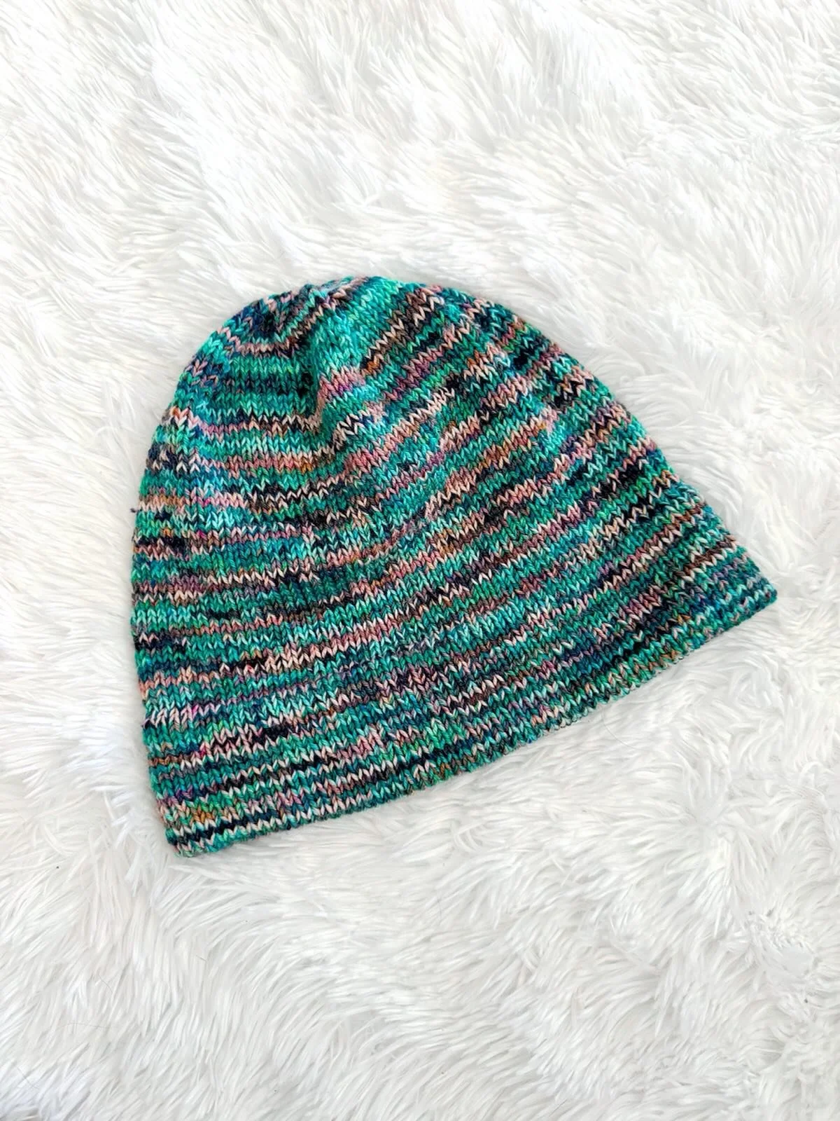 It&rsquo;s that fabulous time of year where we find out how many times I can crank out the same knit multiple times. Indeed, Christmas is now right around the corner and I&rsquo;m in dire need of gifts. 

My latest handknit gift obsession is the Fold