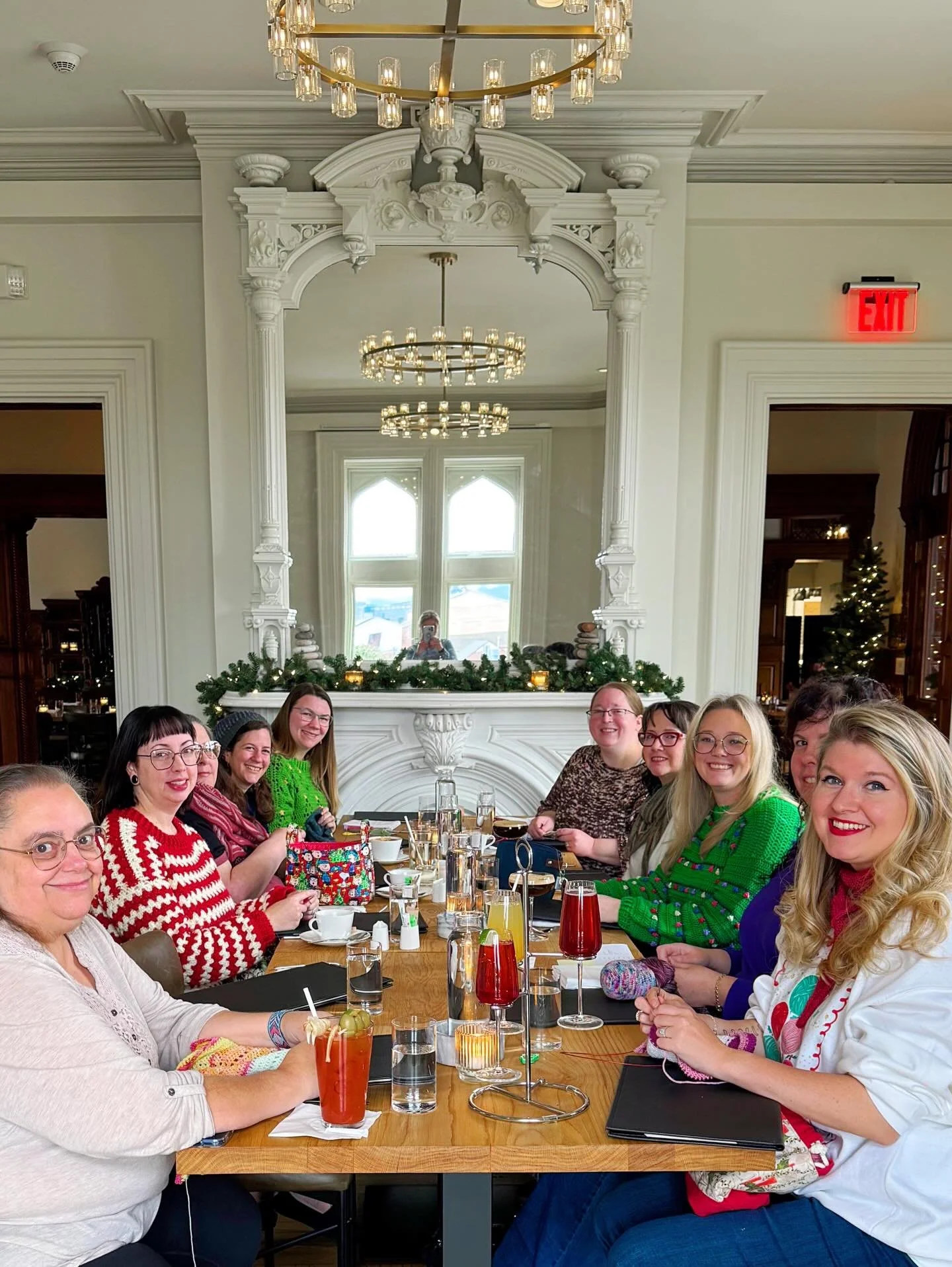 Had a fun morning debuting my festive Sophie Scarf at @theworstedwitches annual Solstice Swap + brunch.

We stuffed ourselves to the gills, basically injected ourselves with caffeine, and I - of course sipped - on a mimosa flight. 

Thanks to @okelly