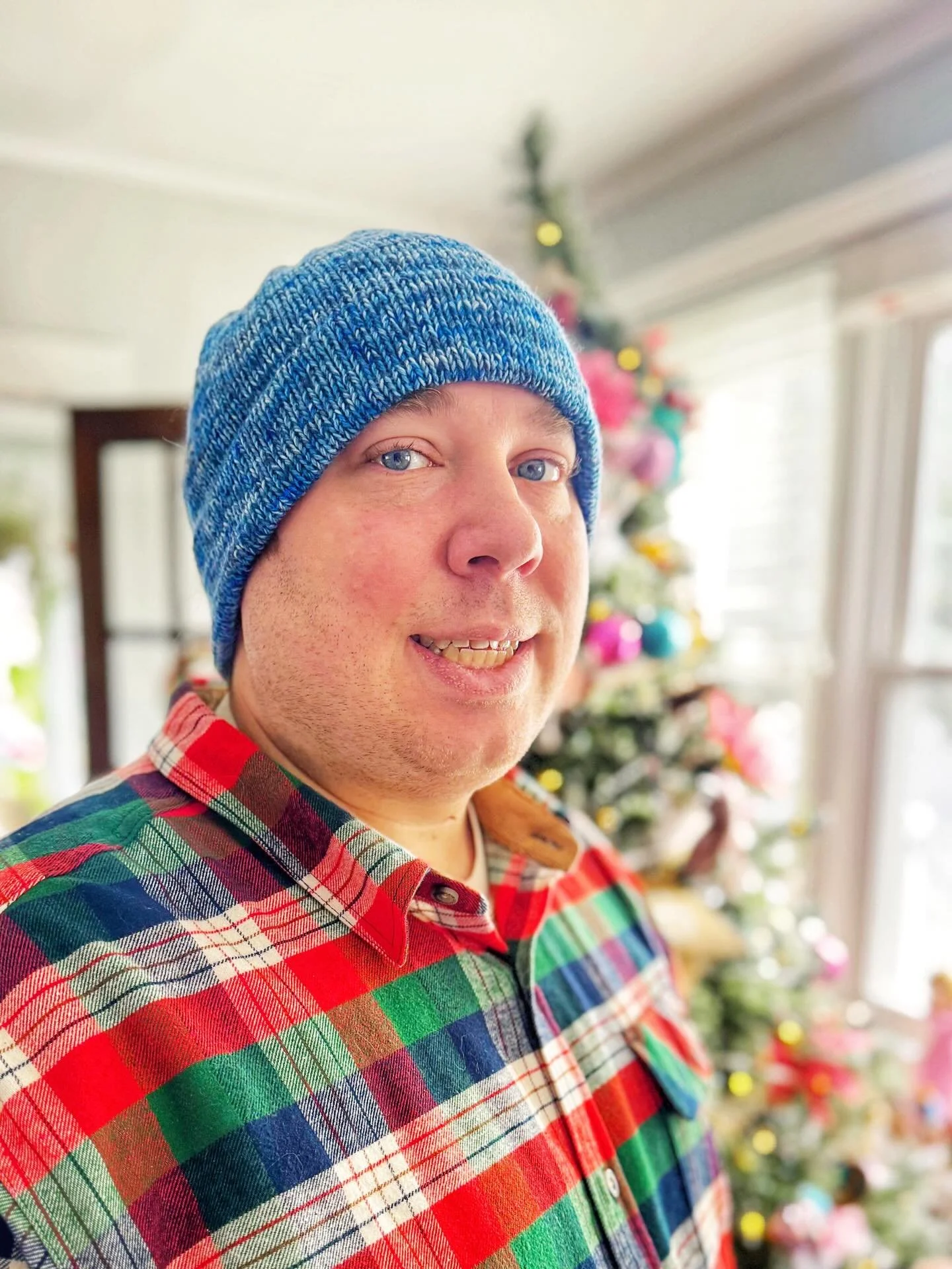Surprise! I was able to surprise Scott with his very own Folded Hat (pattern by @bryonybears) using the Muppet Christmas Carol main skein that came with last year&rsquo;s @chromaticyarns advent. 

I&rsquo;ve been working on this during my travels whe