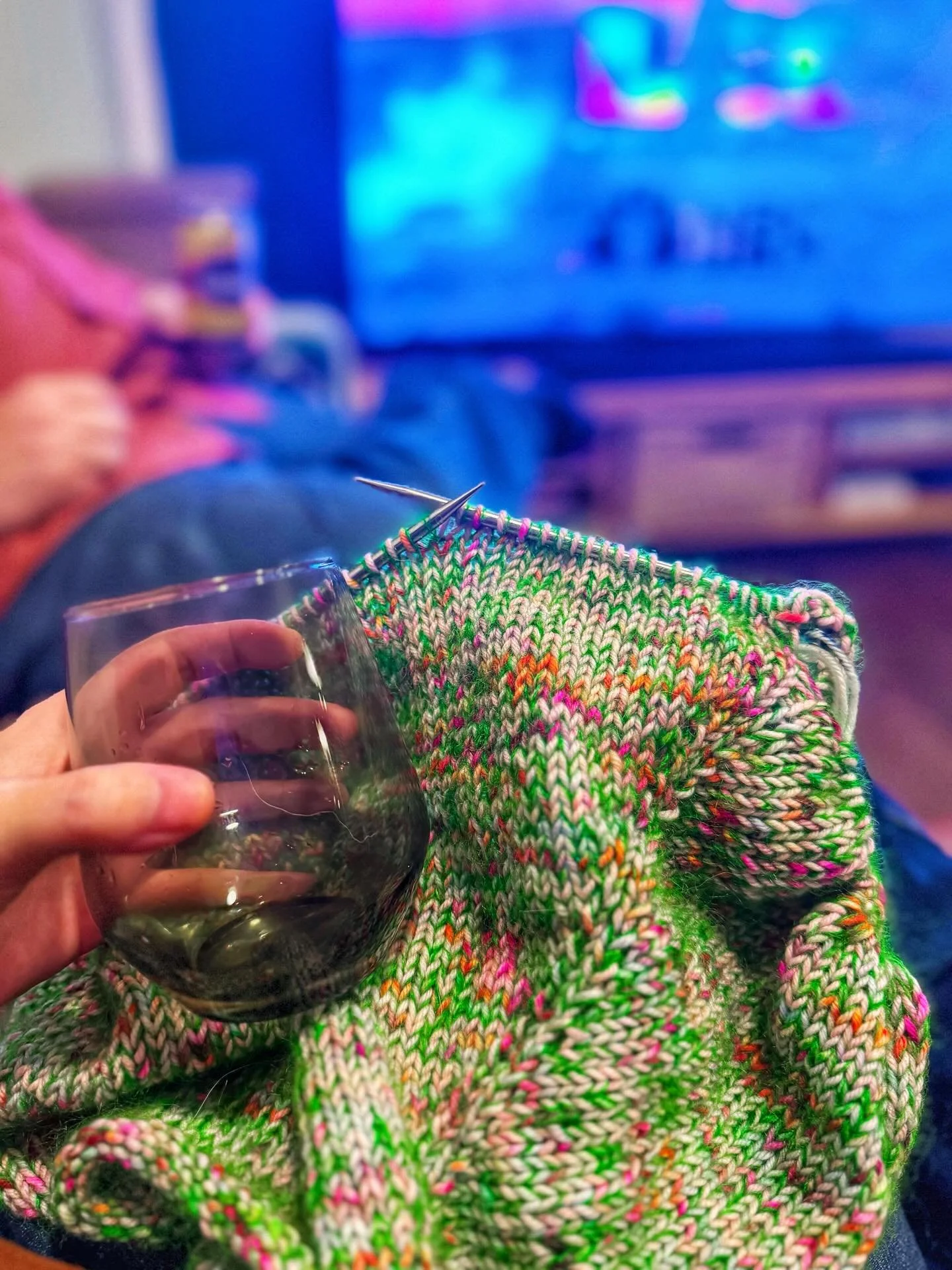 Tell me about your Super Bowl knitting / crocheting! I&rsquo;m working on my CMC sweater so I have something to wear to the Philly Yarn Crawl. 

I don&rsquo;t have a dog in this fight so I&rsquo;m really just here for the Buffalo Chicken Dip. 

#knit