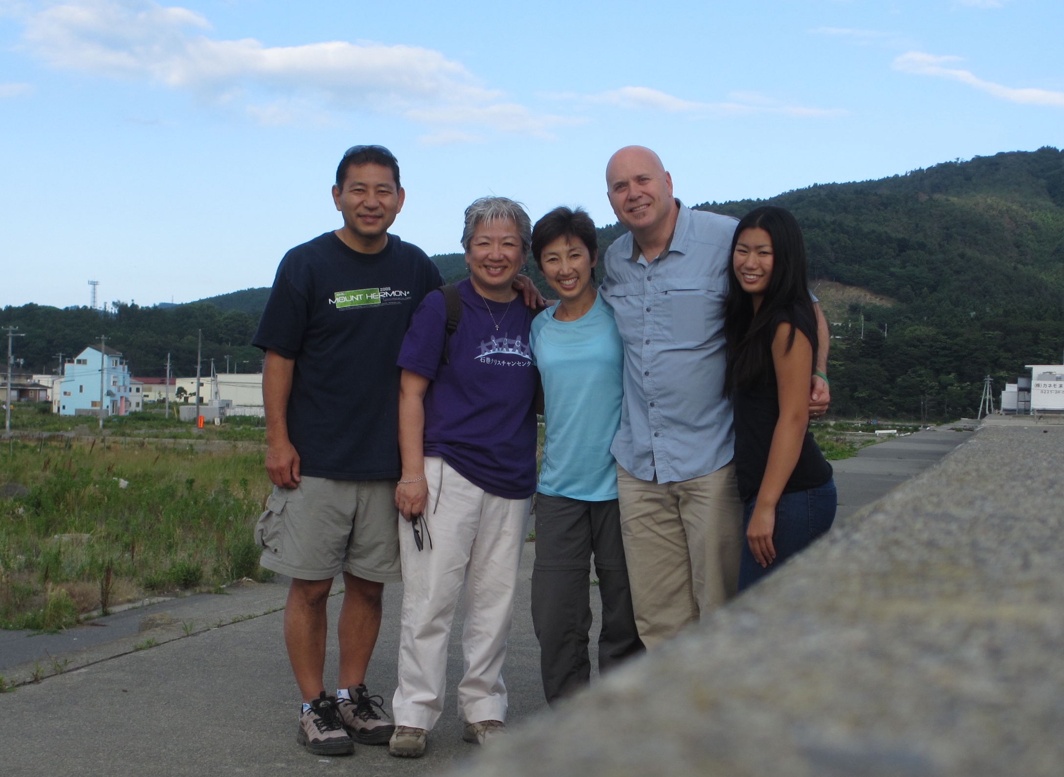 2014 Team at the Ishinomaki sea wall