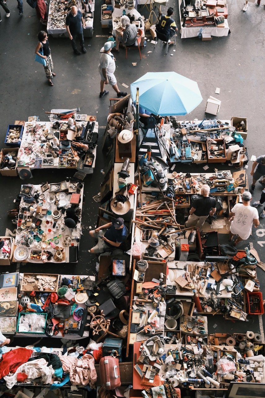 BARCELONA FLEA MARKET.