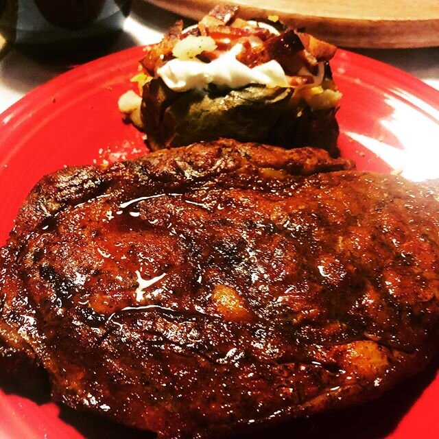 Perfectly seasoned and grilled Rib Eye and a baked potato. Doesn&rsquo;t get much better than that!! @roundupseasoning #oldcountrydeliproducts