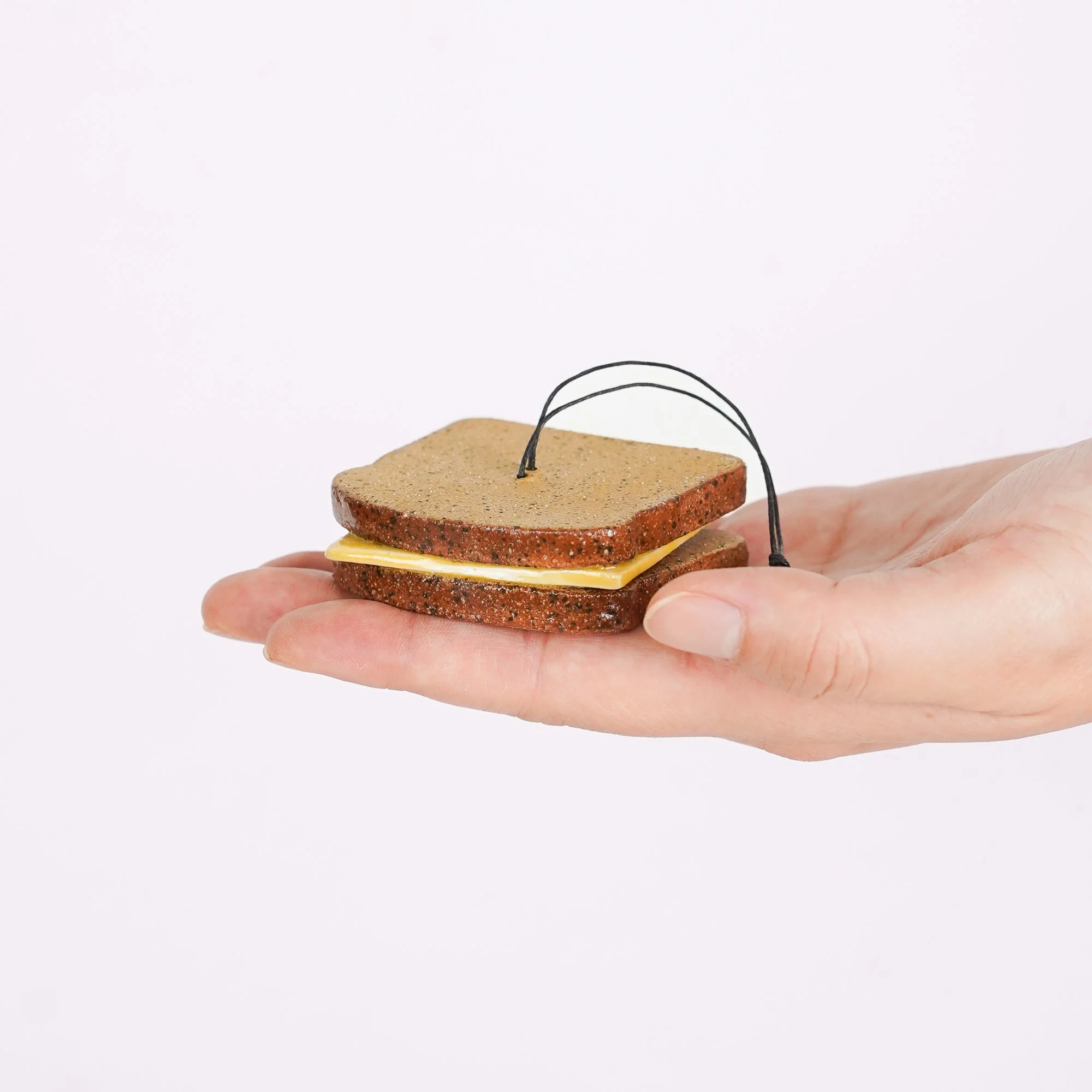 20250923_Grilled Cheese Ornament-05.jpg