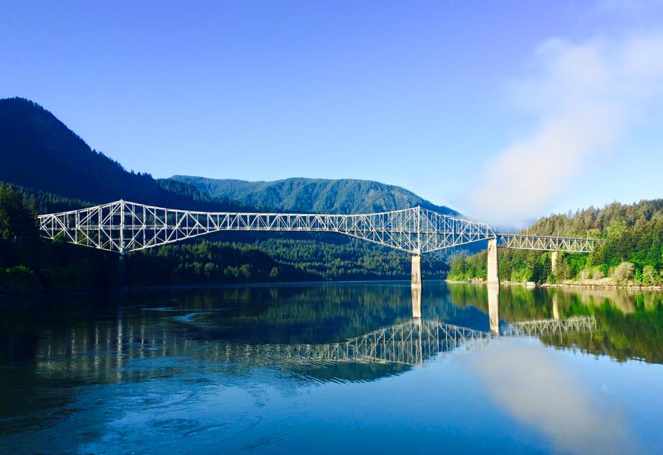 Bridge of the Gods. Columbia River