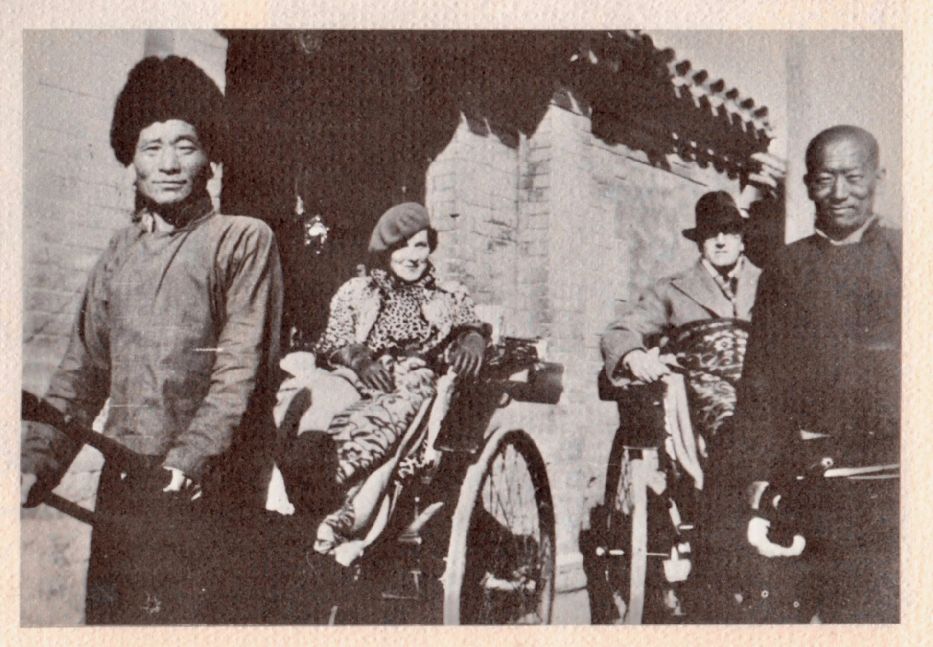 Ray and Vincent in Peking, about 1936. From Peter Ruber's book, The Last Bookman.