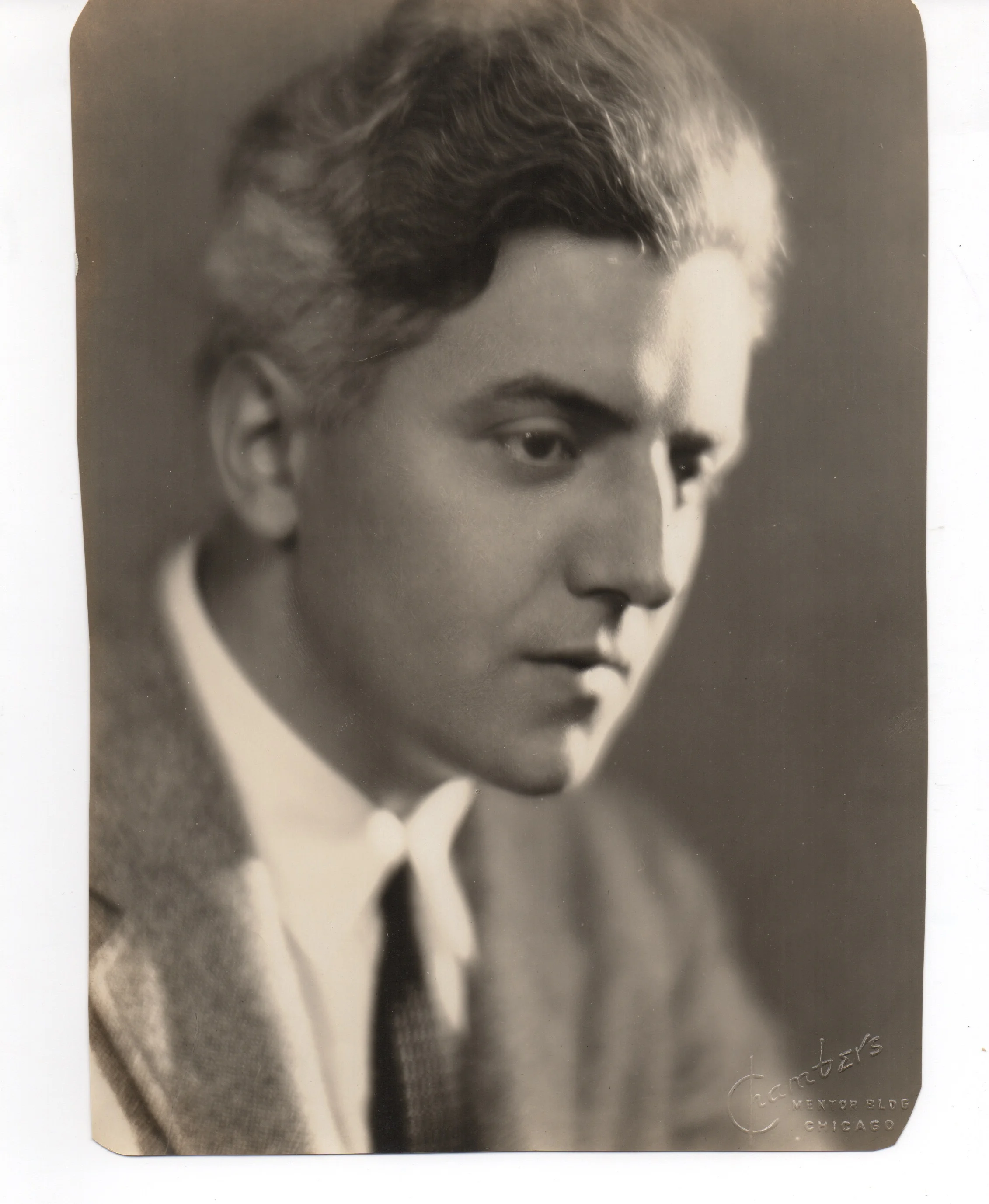 A portrait of Starrett by Chambers Studio of Chicago from the early 1930s, when he wrote Recipe for Murder, later The Great Hotel Murder. Starrett would later jokingly call this his "dying poet" photo.