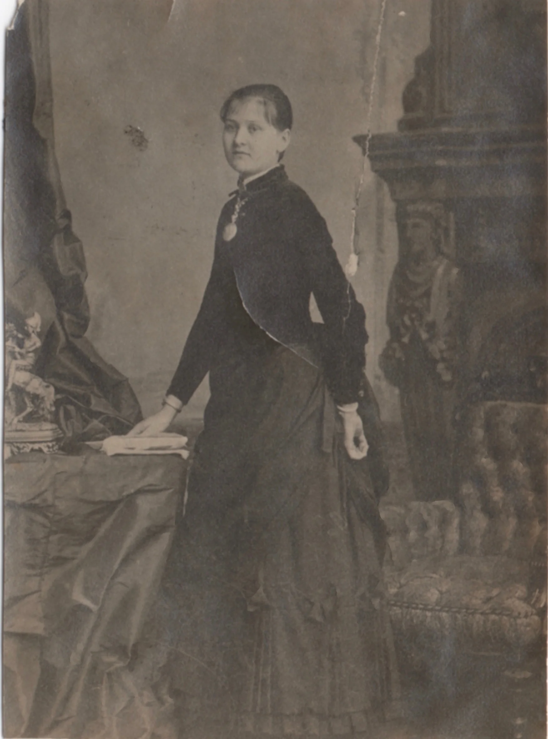 Margaret Deniston Young Starrett, in a studio portrait likely taken around the time of her marriage. The photo is from a family album and is undated.