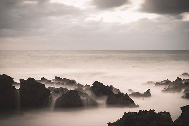 Watch you step
.
.
#nikon #rocks #reef #slowshutter #photography #d800 #ocean #hawaii #northshore #longexposure