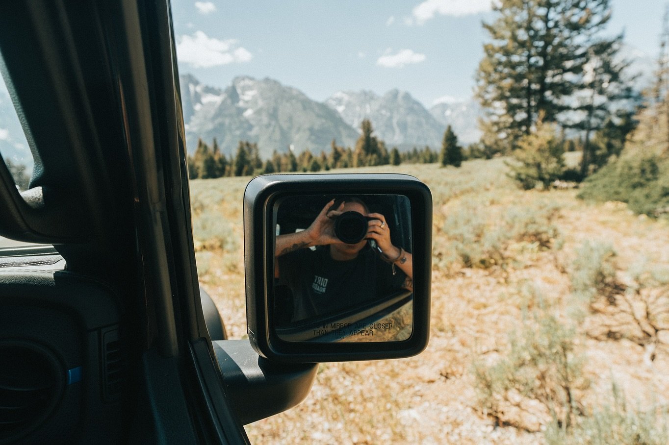 Ok, I think it&rsquo;s safe to say that the Tetons have officially become my favorite place to explore (and photograph)! Already counting down till we get to come back. 

#tetons #grandtetonnationalpark #naturelover #mountainlife #wildplaces #adventu