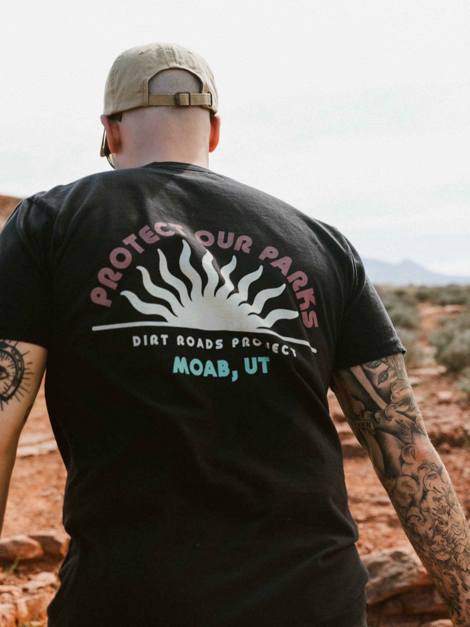 Matching tees and matching values. 

#protectourparks #hikingcouple #adventurewithapurpose #outdoorsylife #nationalparklife