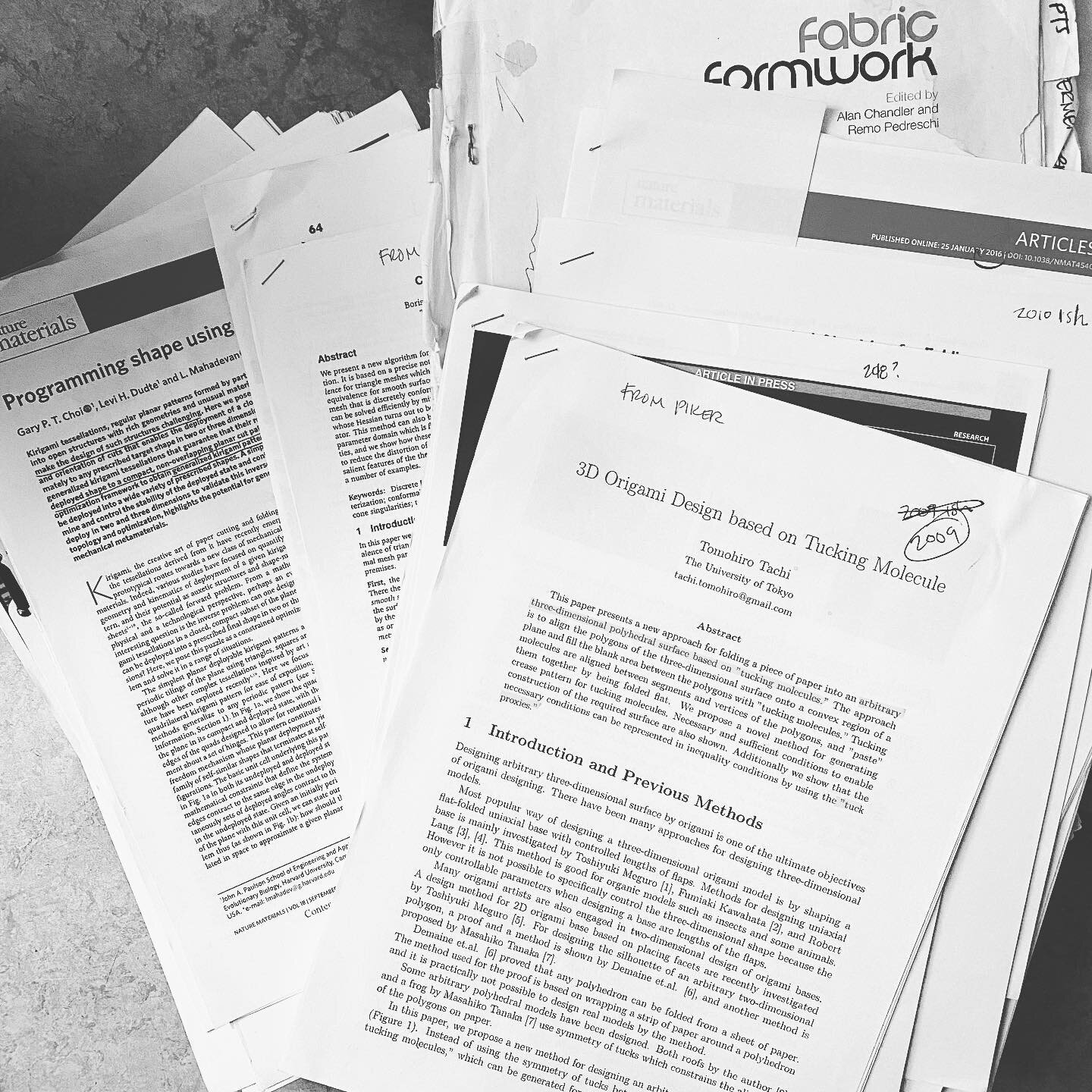 Recycling day. Man I read a lot of papers over the last 5 years😆
.
.
.
#phd #papers #research #itsdone #doclocke