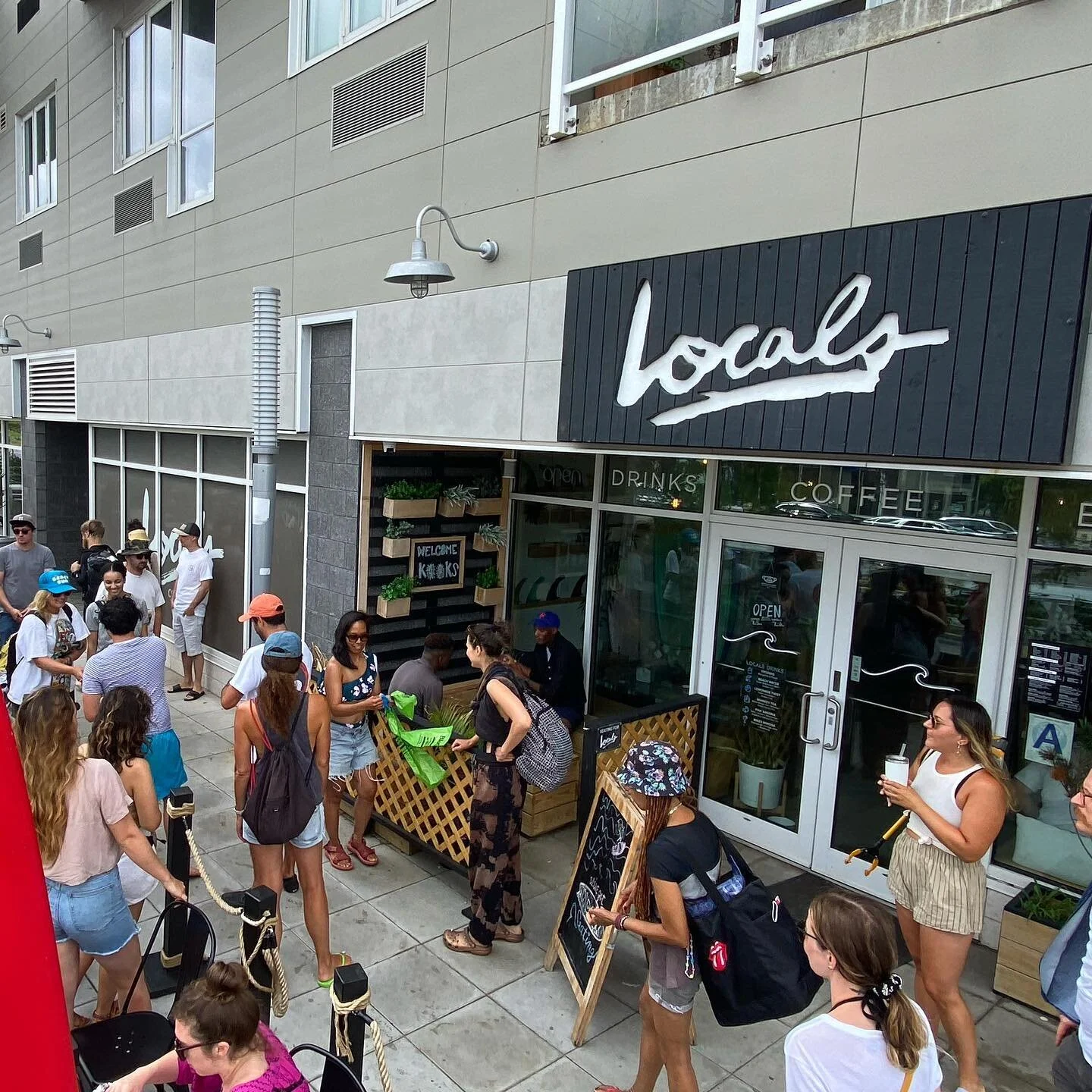 Beach Clean Up Crew 👏🏼 ♻️ 
Here at Locals we respect the beach and our surrounding neighborhood. The trash you help us pick up is one small part of how we help our community &amp; make this place one we love being part of. 
🖤 Thank you to our Loca