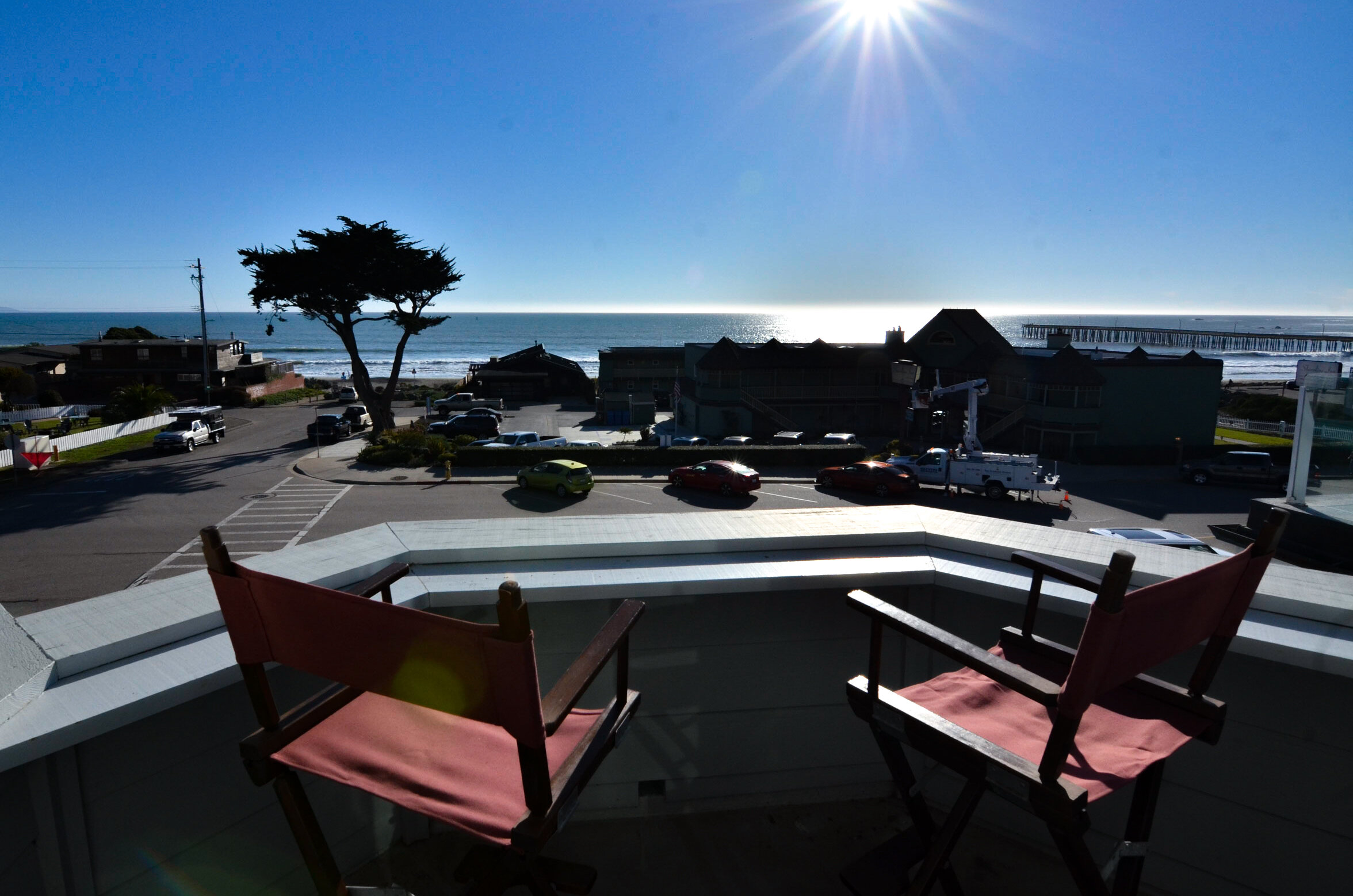 DOWNTOWN CAYUCOS - Furnished 2BD/1BD Condo with Views!