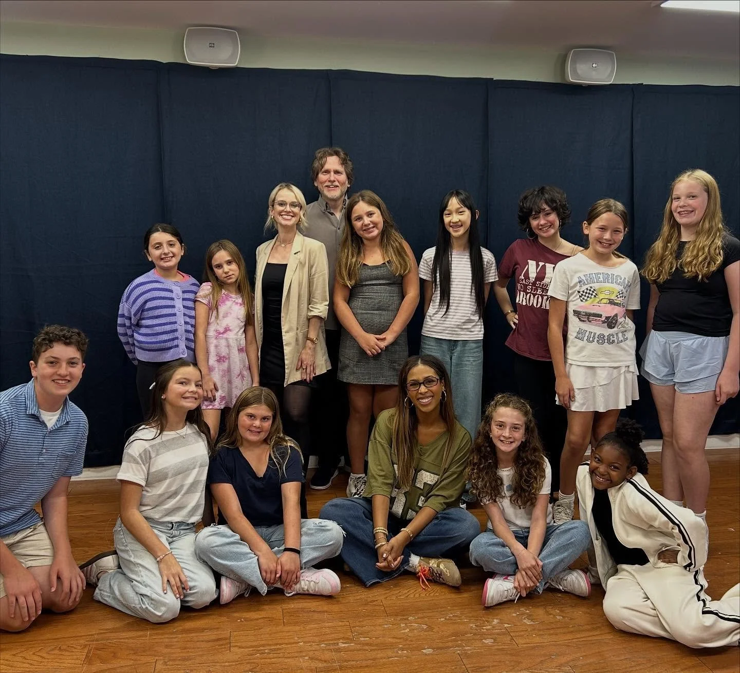 A HUGE THANK YOU TO @skyetownsend FOR KICKING OFF OUR FALL SEMESTER WITH A BANG 💥 Secrets to Sketch and Sitcom was a smashing success at @ptwstars 🤓 Come back soon, Miss Skye!
.
.
.
#characterwork #sitcomclass #comedyclassesforkids #kidscomedy #com