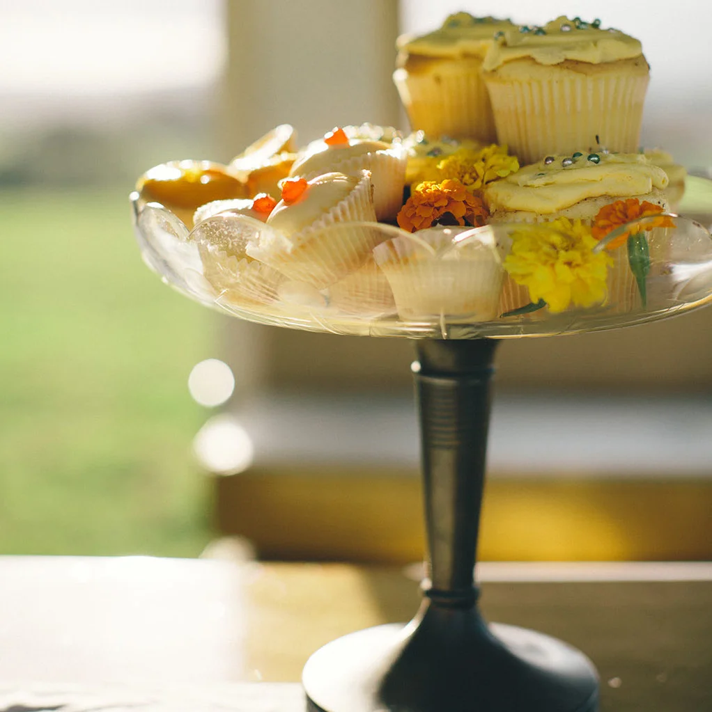 Cake stand