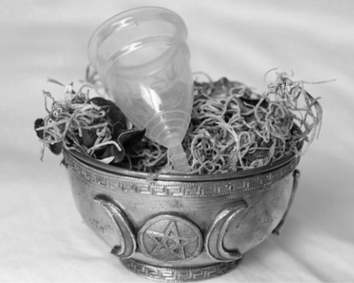 . Moonlodge Sponsored by Tantric Alchemy Beginning in March 2016, our next 4 moon lodges will be sponsored by Tantric Alchemy. All participants will be automatically entered to win a reusable silicon menstrual cup or ritual chalice. Tantric Alchemy offers a platform for integration of ancient spiritual sciences & embodiment practices, for the modern day seeker. Tantric Alchemy is the merging of Tantric Principles & Philosophy of masculine & feminine energies, with Alchemical principles of transmutation. To learn more, visit www.tantricalchemy.net