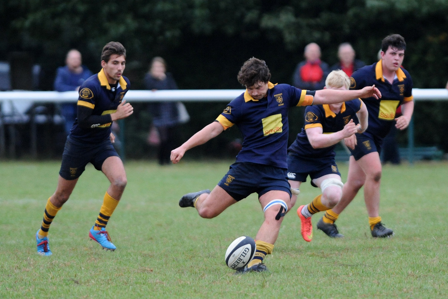 Issac Winter put Oaks 1st XV ahead with five minutes to go against Maidstone 1st XV but a lack of accuracy cost Oaks in the dying minutes. Photo Credit: David Purday