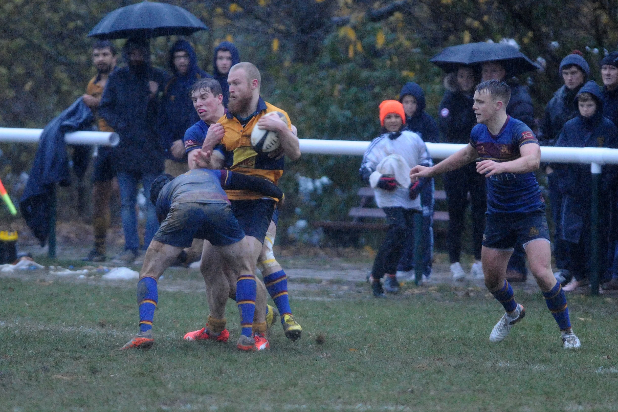 SEVENOAKS V COBHAM119.JPG