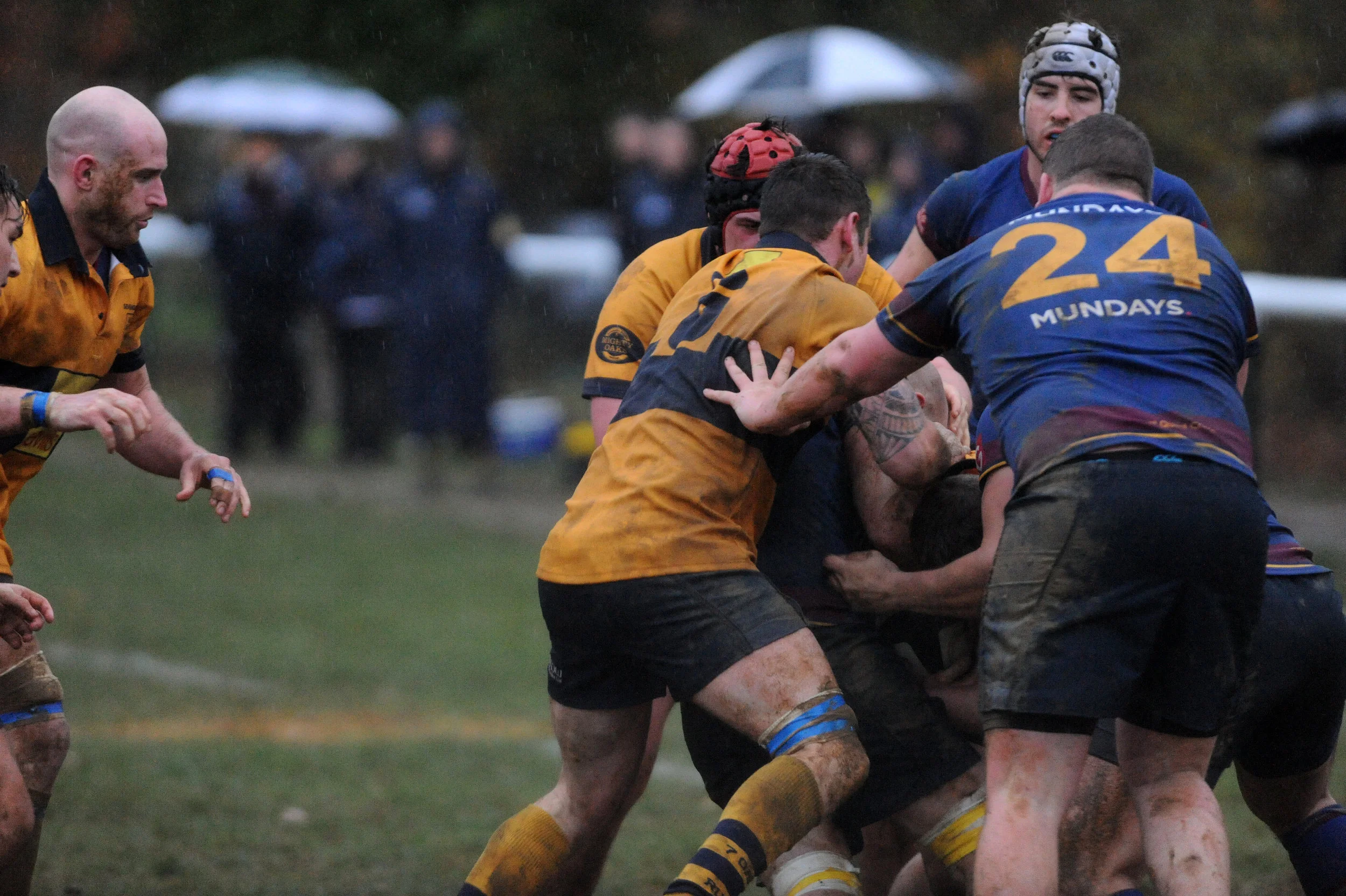 SEVENOAKS V COBHAM117.JPG