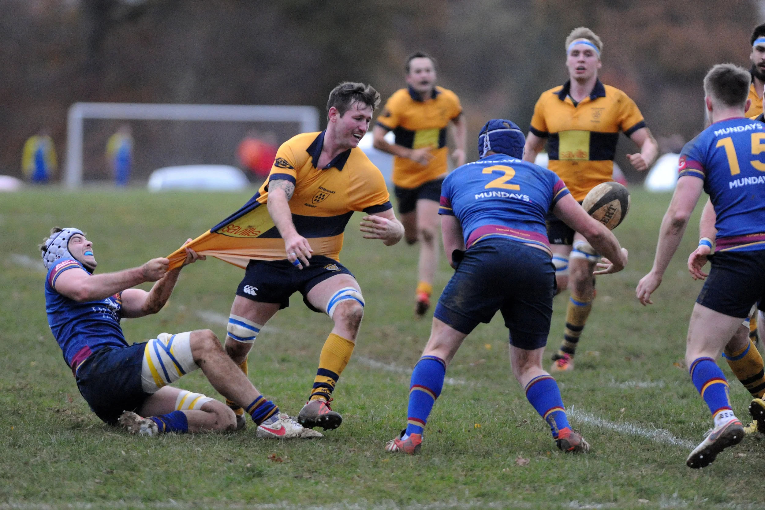 SEVENOAKS V COBHAM082.JPG