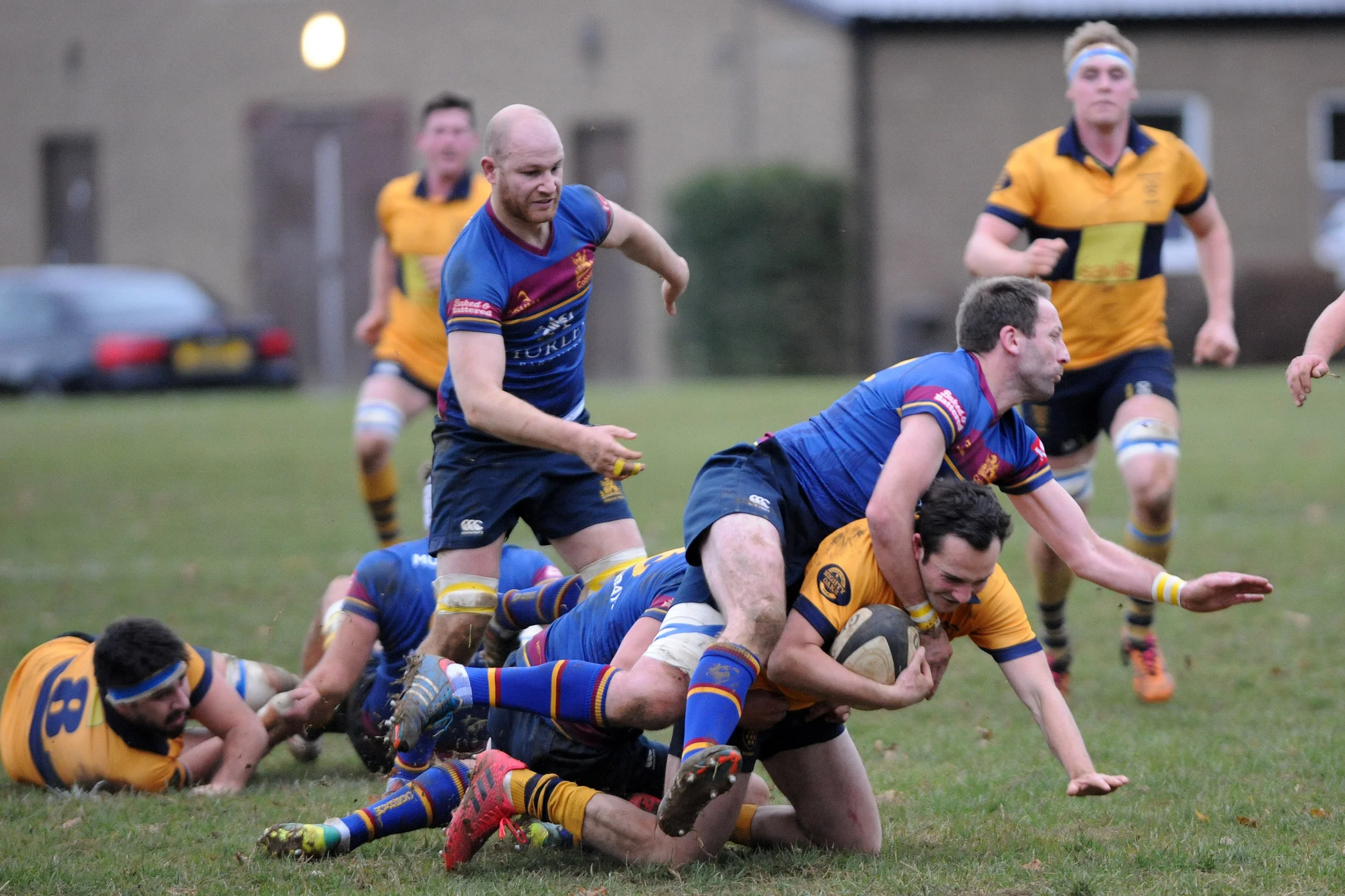 SEVENOAKS V COBHAM067.JPG