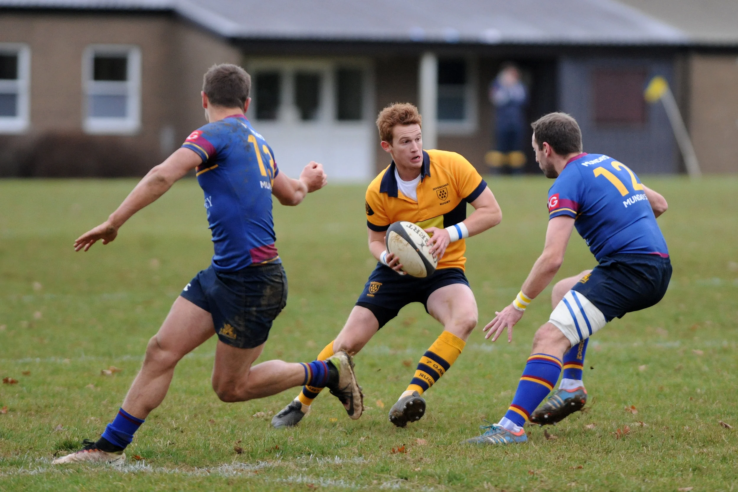 SEVENOAKS V COBHAM054.JPG