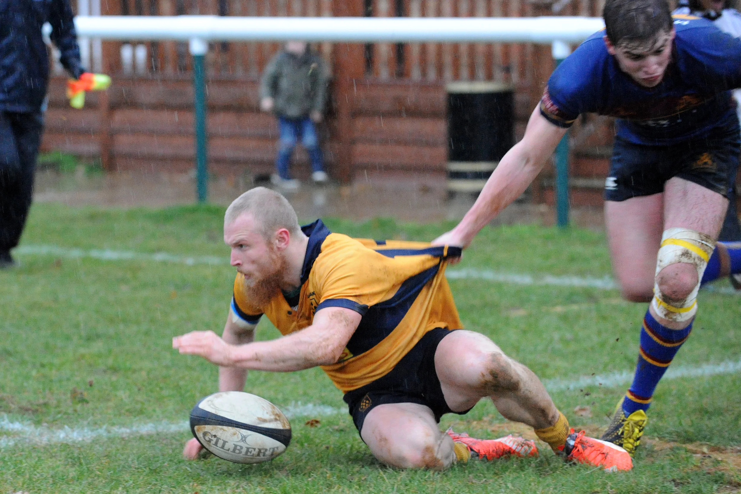 SEVENOAKS V COBHAM017.JPG