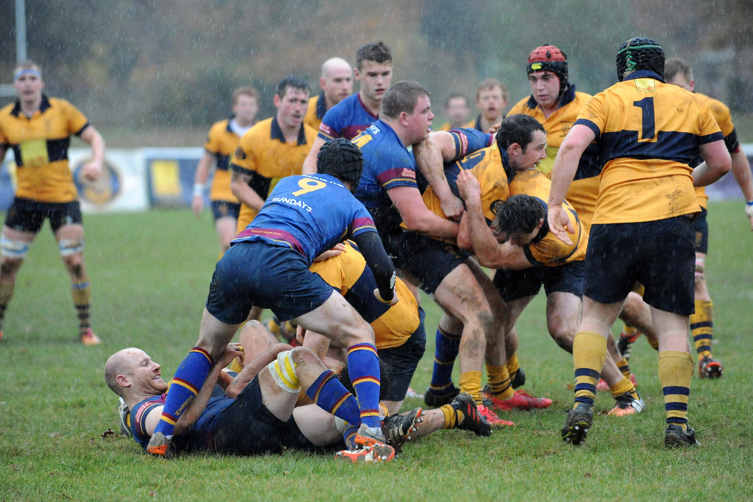 SEVENOAKS V COBHAM006.JPG