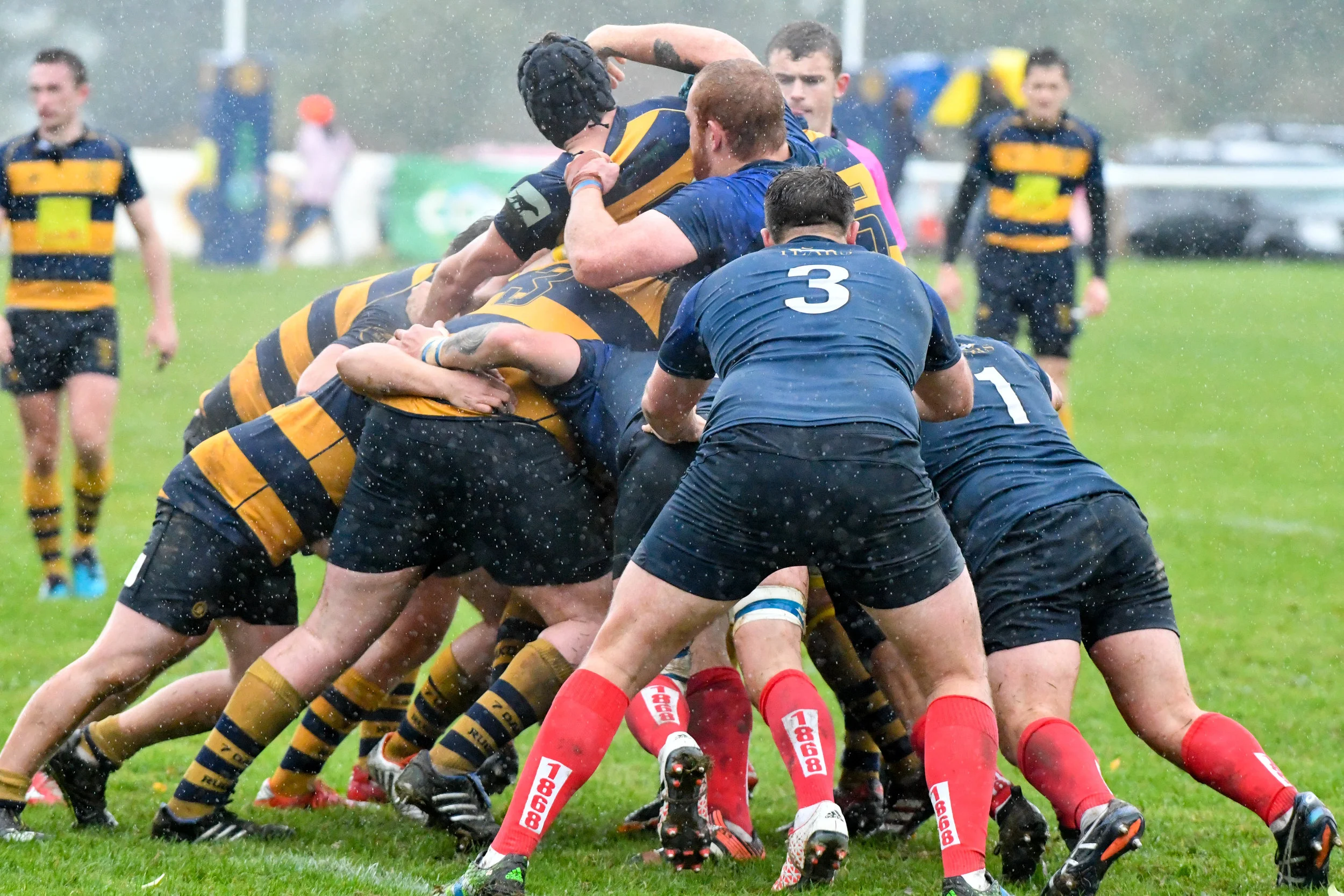 Oaks and the Blues battled it out at a rain soaked Paddock in early October, with Oaks winning 16-12. Photo Credit: David Purday
