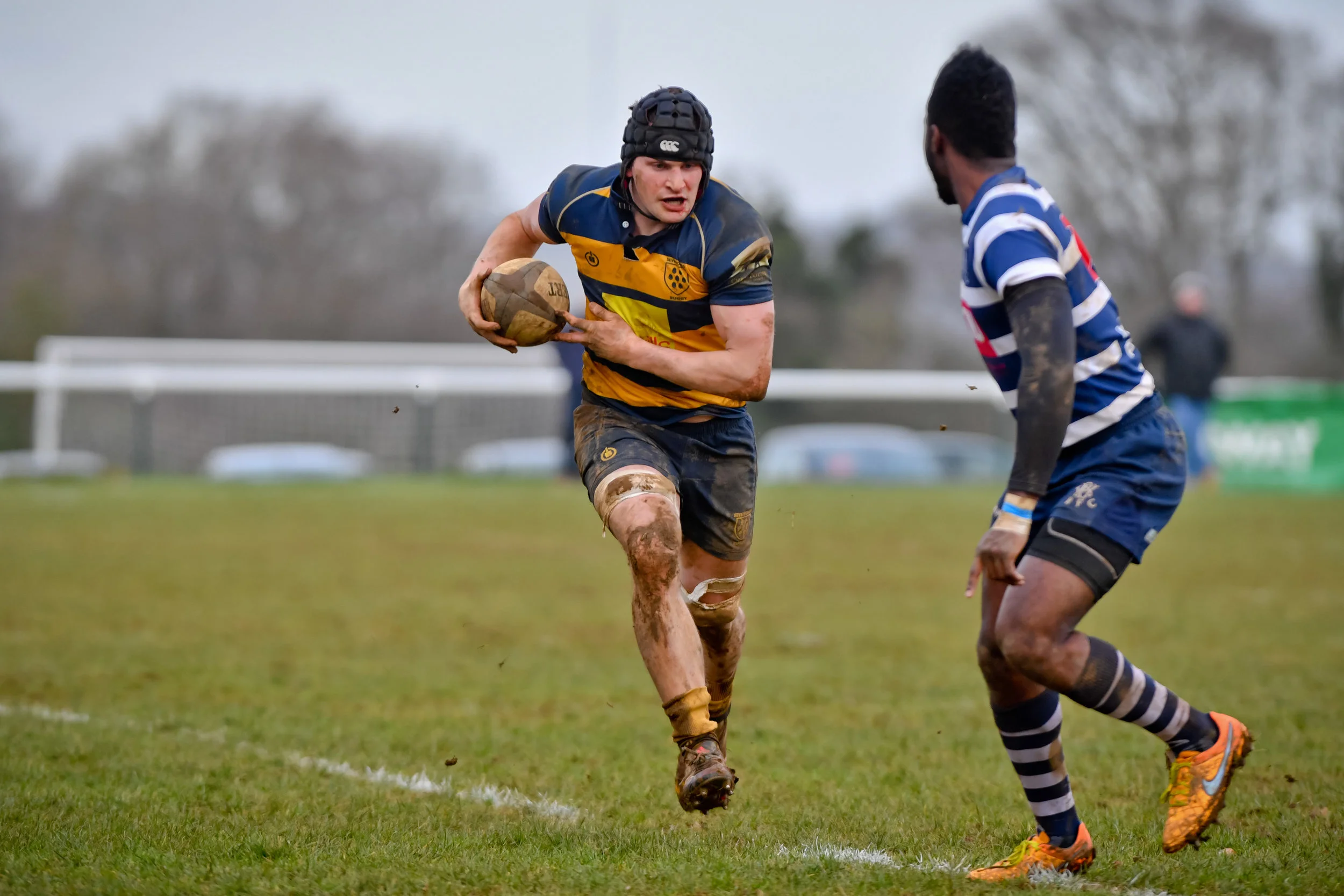 Oaks Matt McRae on the run that led to Oaks only try of the match against Westcombe Park RFC. Photo Credit: David Purday