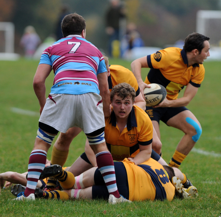 In the thick of it! Scotty in the middle of it all against Chiswick. Photo Credit: David Purday